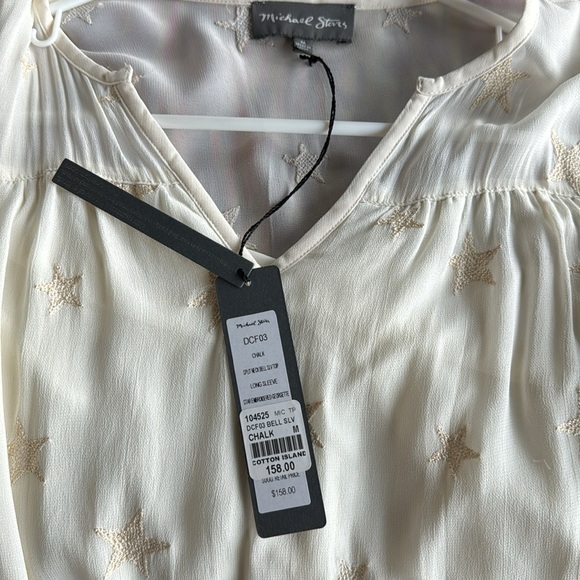 Woman’s blouse - Picture 6 of 7